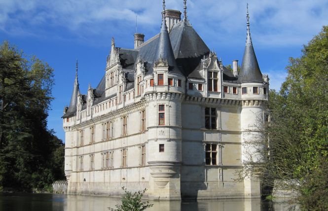 chateau azay le rideau renaissance touraine tourisme holidays